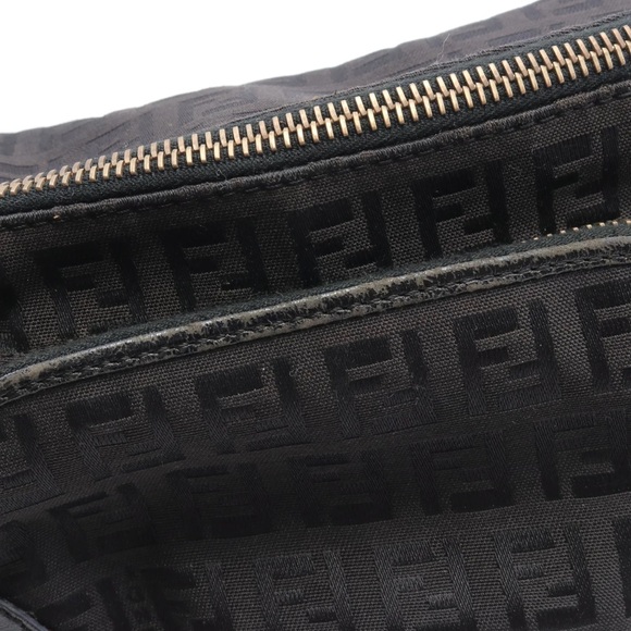 ❌SOLD❌Fendi body bag - Picture 10 of 10